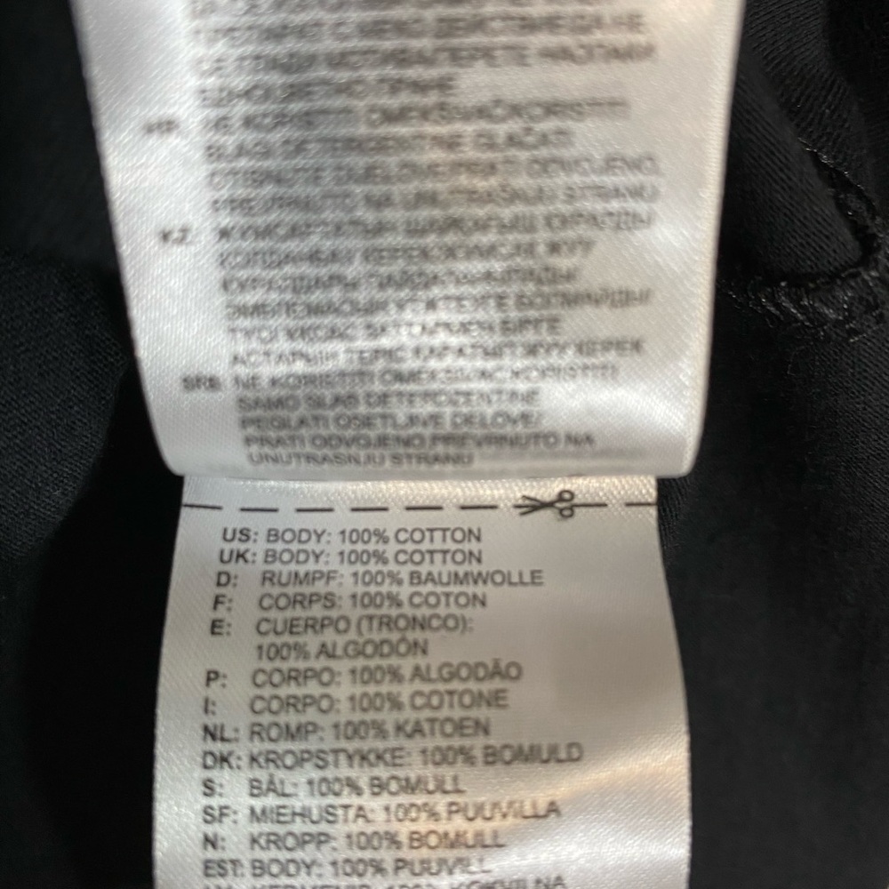 NWT Adidas T Shirt Graphic Tee Streetwear - Picture 4 of 6